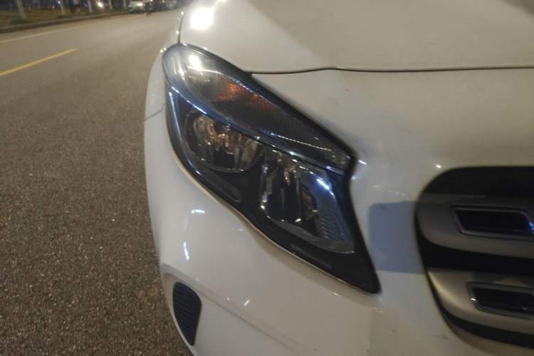 Used Mercedes-Benz GLA 2017 GLA 200 Sport Edition Right Front Headlight