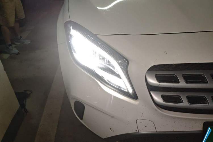 Used Mercedes-Benz GLA 2017 GLA 200 Fashion Model Right Front Headlight