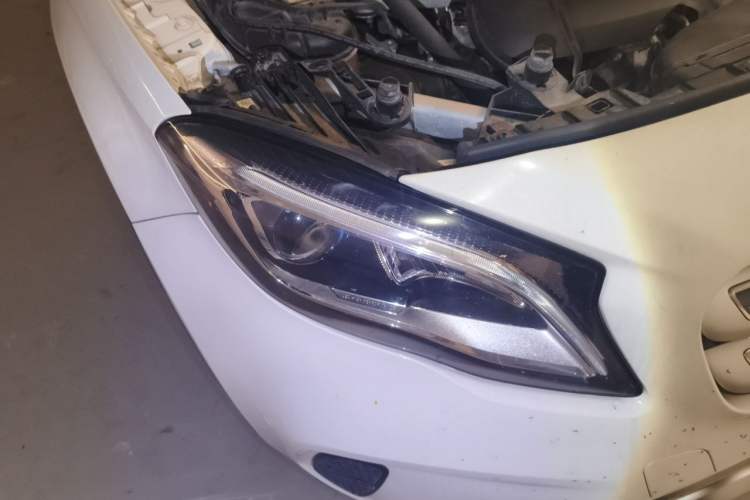 Used Mercedes-Benz GLA 2017 GLA 200 Fashion Model Right Front Headlight