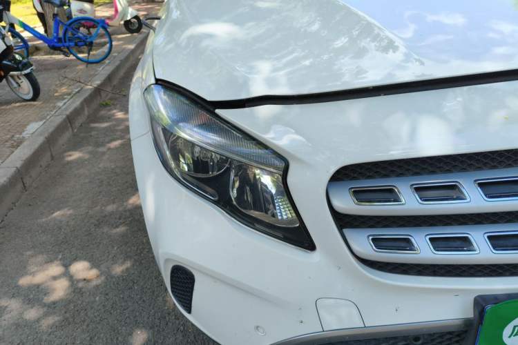 Used Mercedes-Benz GLA 2017 GLA 200 Sport Edition Right Front Headlight
