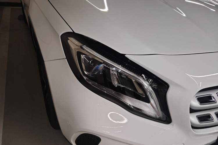 Used Mercedes-Benz GLA 2017 GLA 200 Fashion Model Right Front Headlight