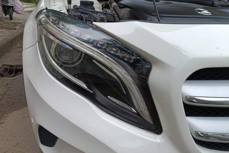 Used Mercedes-Benz GLA 2017 GLA 200 Sport Edition Right Front Headlight