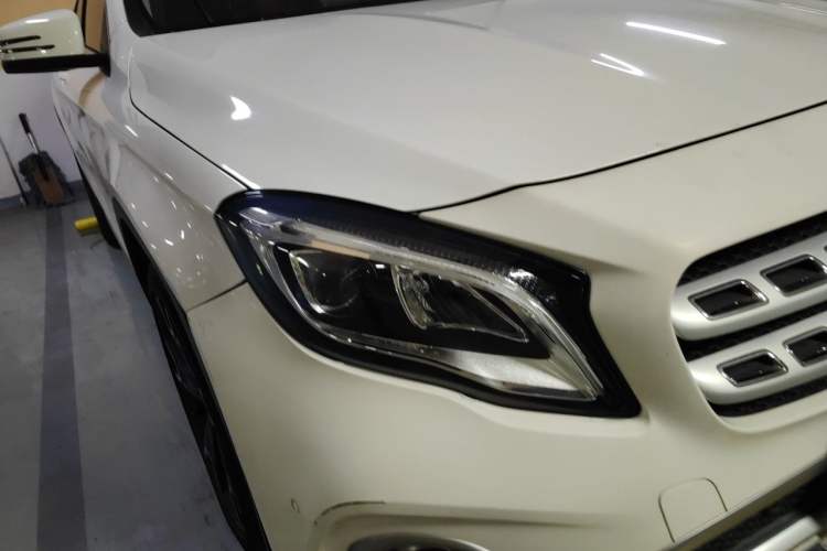 Used Mercedes-Benz GLA 2017 GLA 220 4MATIC Fashion Model Right Front Headlight