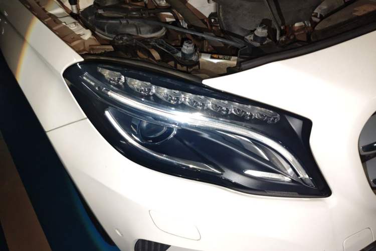 Used Mercedes-Benz GLA 2017 GLA 200 Sport Edition Right Front Headlight