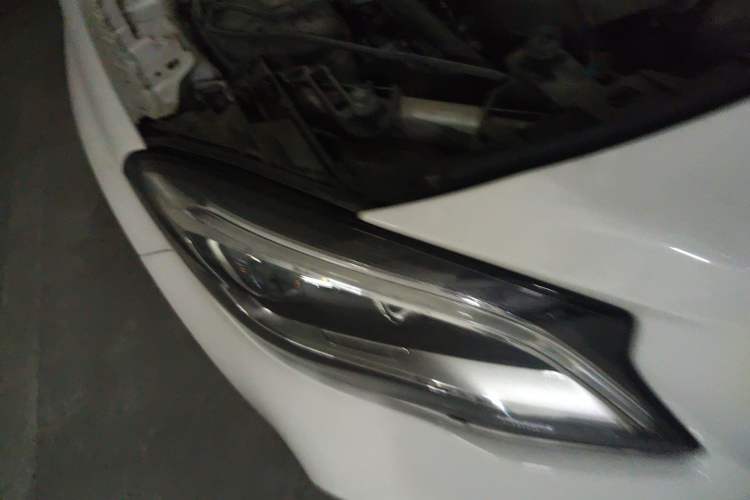 Used Mercedes-Benz GLA 2017 GLA 200 Fashion Model Right Front Headlight