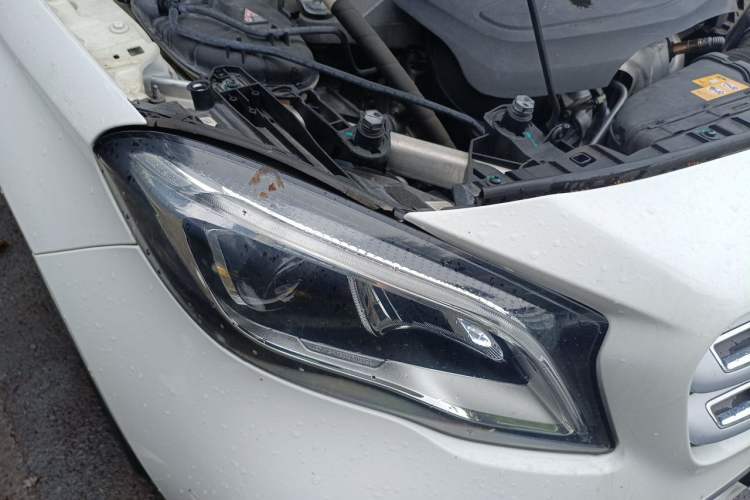 Used Mercedes-Benz GLA 2017 GLA 200 Fashion Model Right Front Headlight