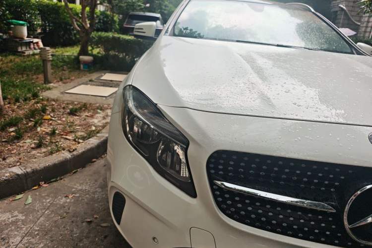 Used Mercedes-Benz GLA 2017 GLA 200 Sport Edition Right Front Headlight