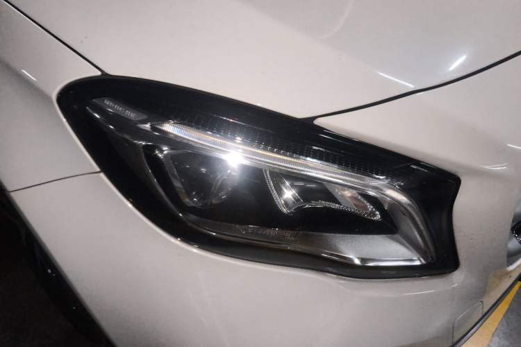 Used Mercedes-Benz GLA 2017 GLA 200 Fashion Model Right Front Headlight
