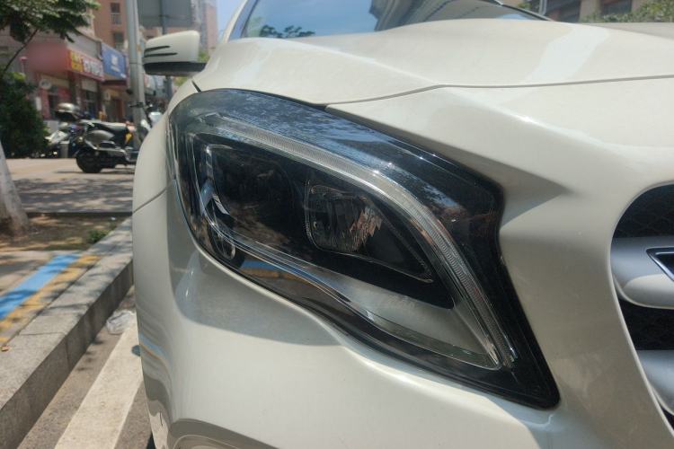Used Mercedes-Benz GLA 2017 GLA 200 Fashion Model Right Front Headlight