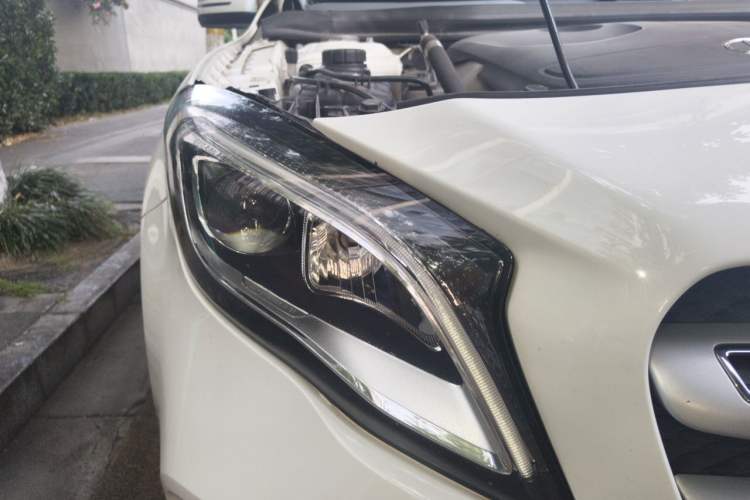 Used Mercedes-Benz GLA 2017 GLA 200 Fashion Model Right Front Headlight