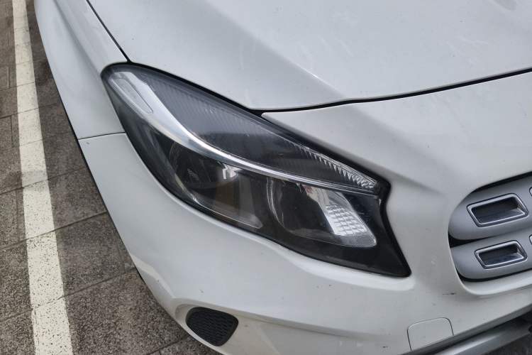 Used Mercedes-Benz GLA 2017 GLA 200 Sport Edition Right Front Headlight