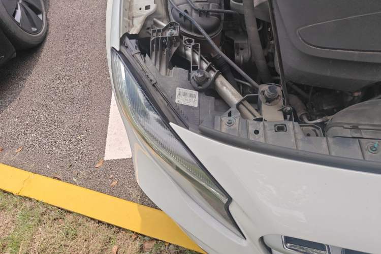 Used Mercedes-Benz GLA 2017 GLA 200 Sport Edition Right Front Headlight