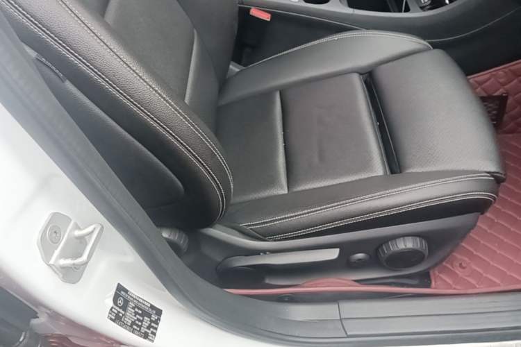 Used Mercedes-Benz GLA 2017 GLA 200 Fashion Model Right Front Seat