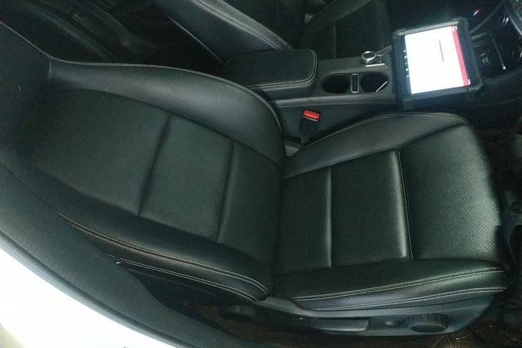 Used Mercedes-Benz GLA 2017 GLA 220 4MATIC Fashion Model Right Front Seat