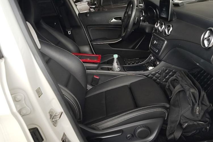 Used Mercedes-Benz GLA 2017 GLA 200 Fashion Model Right Front Seat