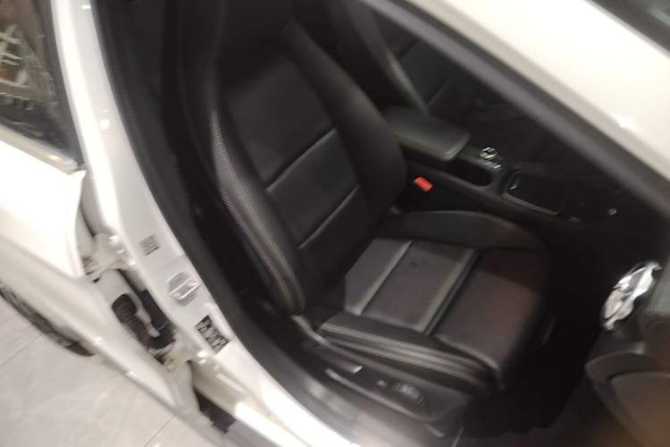 Used Mercedes-Benz GLA 2017 GLA 200 Fashion Model Right Front Seat