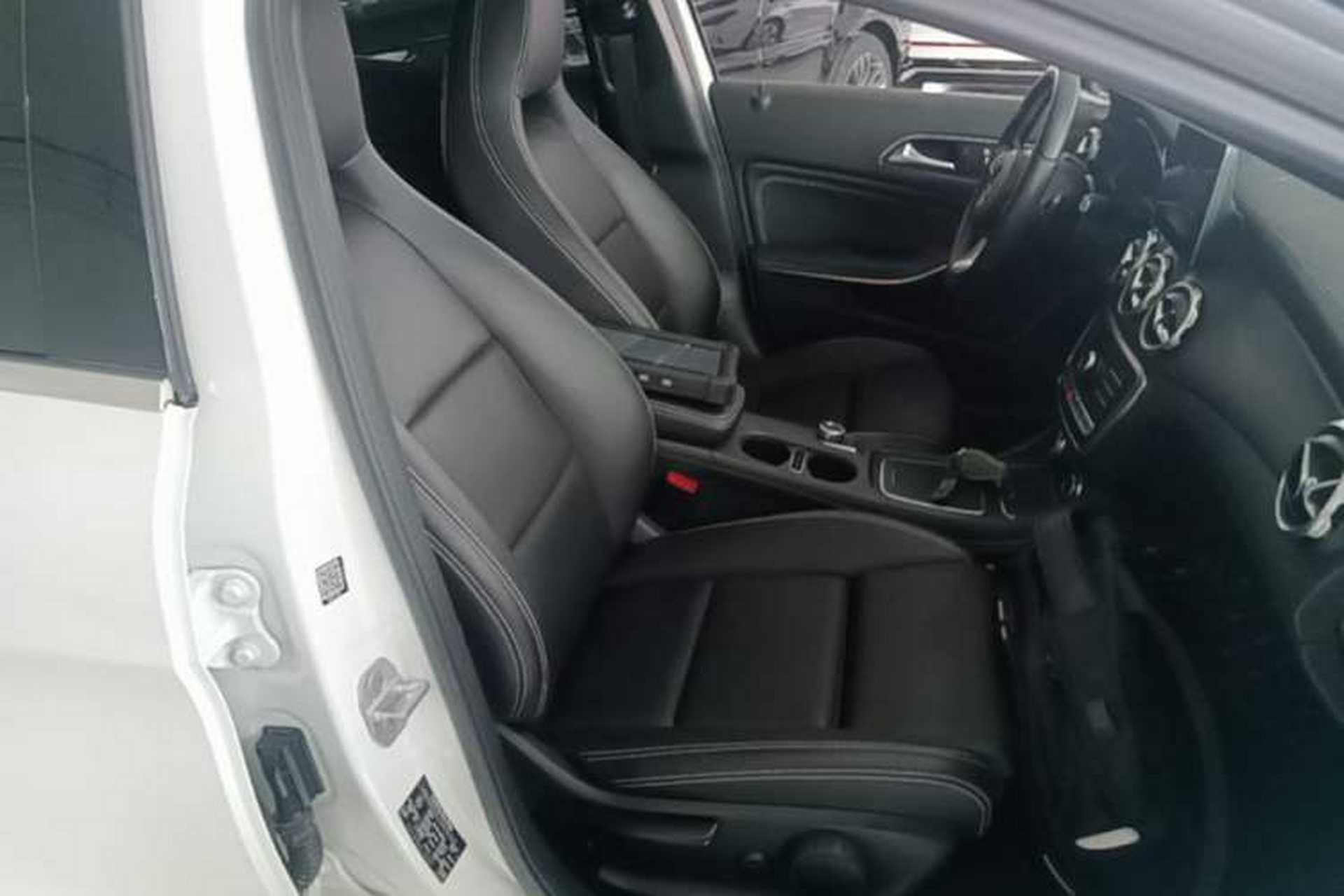 Used Mercedes-Benz GLA 2017 GLA 220 4MATIC Fashion Model Right Front Seat