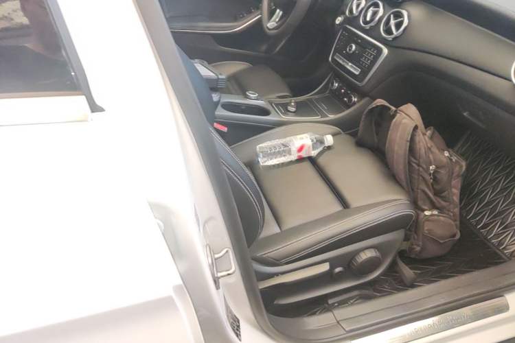 Used Mercedes-Benz GLA 2017 GLA 200 Fashion Model Right Front Seat