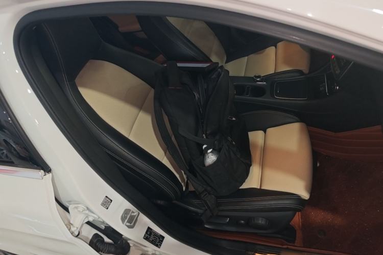 Used Mercedes-Benz GLA 2017 GLA 220 4MATIC Fashion Model Right Front Seat