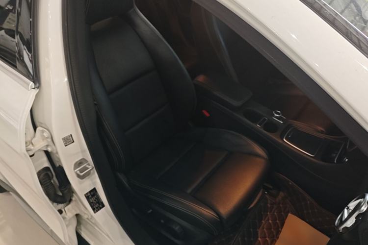 Used Mercedes-Benz GLA 2017 GLA 200 Fashion Model Right Front Seat