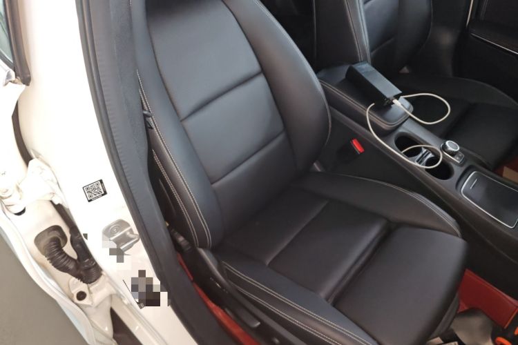Used Mercedes-Benz GLA 2017 GLA 220 4MATIC Fashion Model Right Front Seat