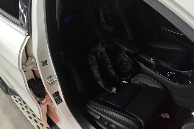 Used Mercedes-Benz GLA 2017 GLA 200 Fashion Model Right Front Seat