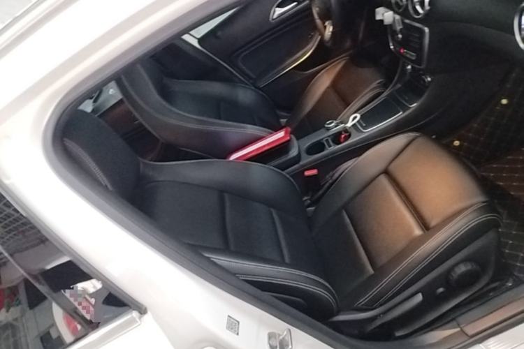 Used Mercedes-Benz GLA 2017 GLA 200 Fashion Model Right Front Seat