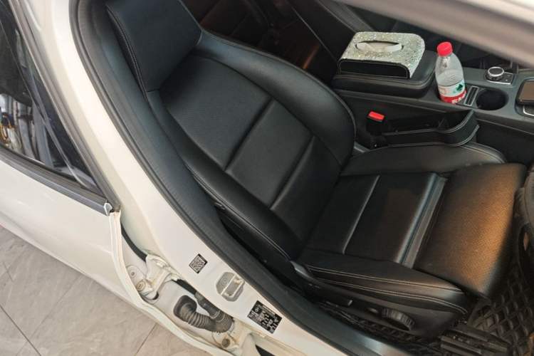 Used Mercedes-Benz GLA 2017 GLA 200 Fashion Model Right Front Seat