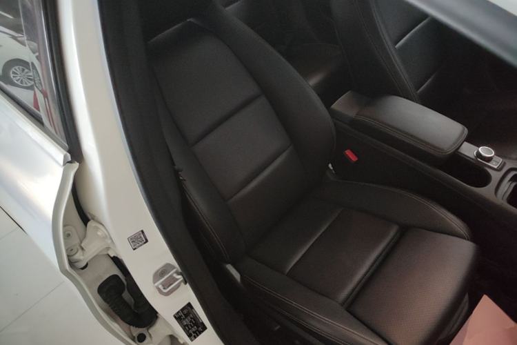 Used Mercedes-Benz GLA 2017 GLA 200 Fashion Model Right Front Seat