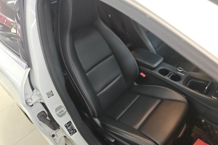 Used Mercedes-Benz GLA 2017 GLA 200 Fashion Model Right Front Seat