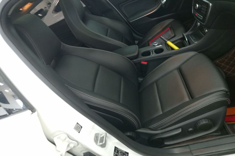 Used Mercedes-Benz GLA 2017 GLA 200 Fashion Model Right Front Seat