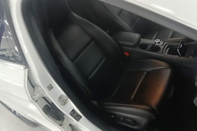 Used Mercedes-Benz GLA 2017 GLA 200 Fashion Model Right Front Seat