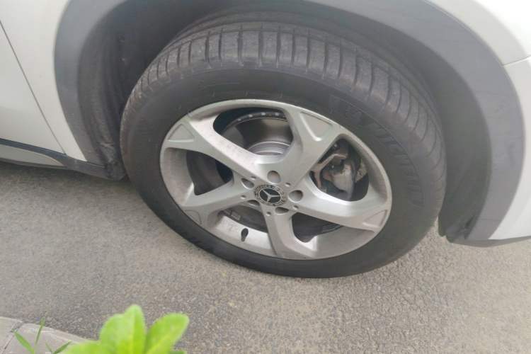Used Mercedes-Benz GLA 2017 GLA 200 Sport Edition Right Front Wheel Hub