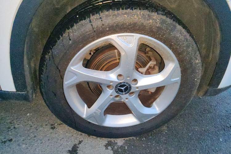 Used Mercedes-Benz GLA 2017 GLA 200 Sport Edition Right Front Wheel Hub