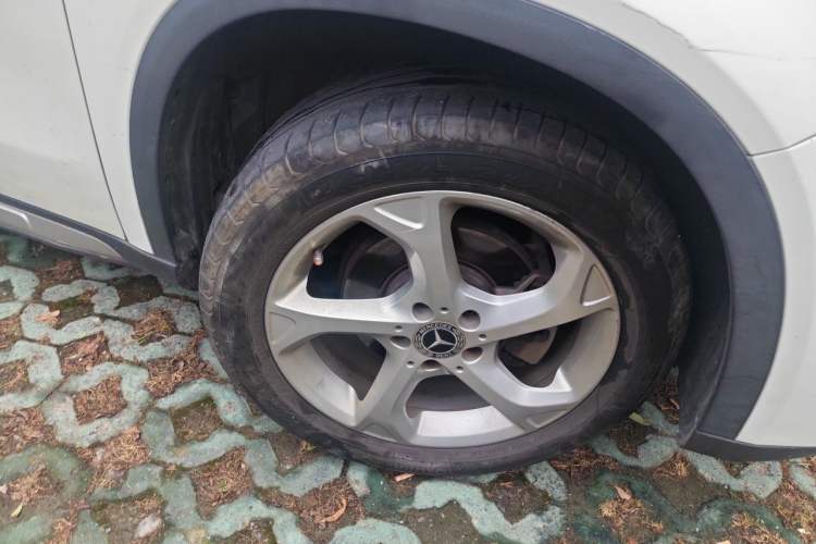Used Mercedes-Benz GLA 2017 GLA 200 Sport Edition Right Front Wheel Hub