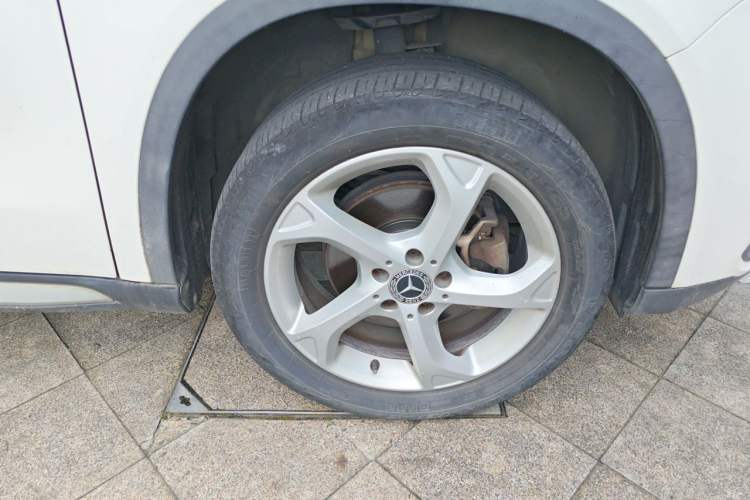 Used Mercedes-Benz GLA 2017 GLA 200 Sport Edition Right Front Wheel Hub