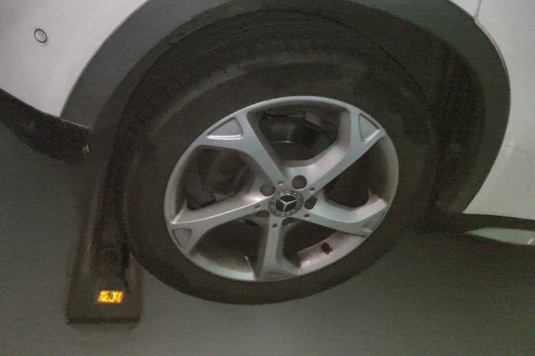 Used Mercedes-Benz GLA 2017 GLA 200 Sport Edition Right Front Wheel Hub