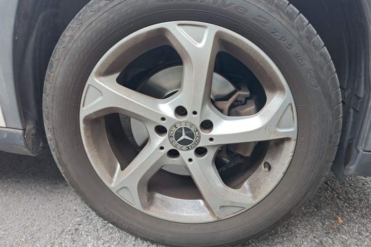 Used Mercedes-Benz GLA 2017 GLA 200 Sport Edition Right Front Wheel Hub
