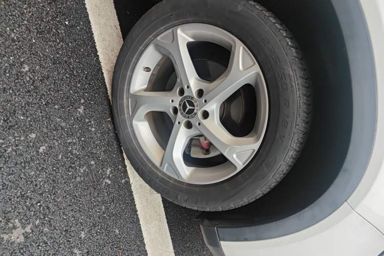 Used Mercedes-Benz GLA 2017 GLA 200 Sport Edition Right Front Wheel Hub