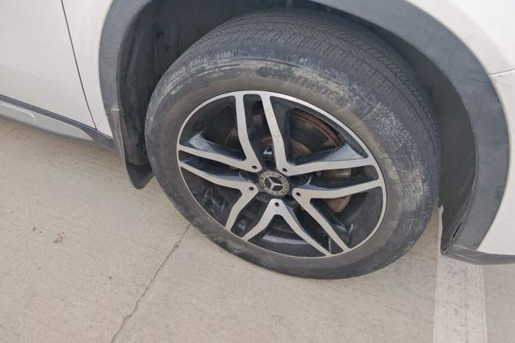 Used Mercedes-Benz GLA 2017 GLA 200 Fashion Model Right Front Wheel Hub