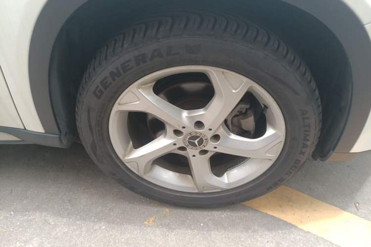 Used Mercedes-Benz GLA 2017 GLA 200 Sport Edition Right Front Wheel Hub