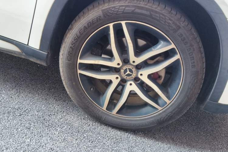 Used Mercedes-Benz GLA 2017 GLA 200 Fashion Model Right Front Wheel Hub