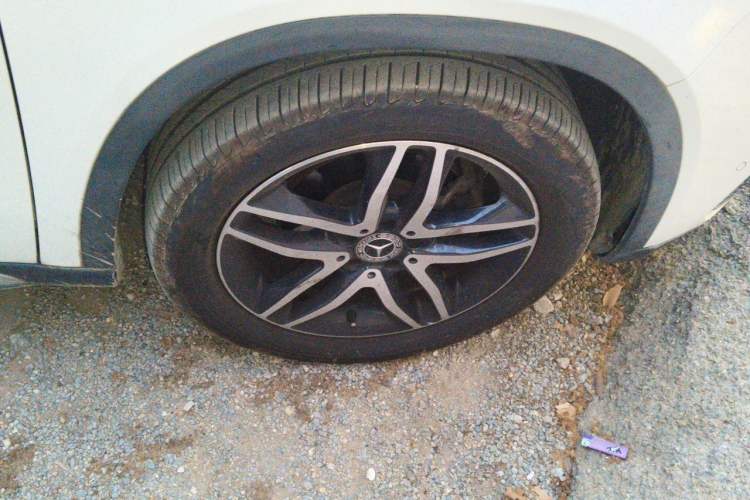 Used Mercedes-Benz GLA 2017 GLA 200 Fashion Model Right Front Wheel Hub