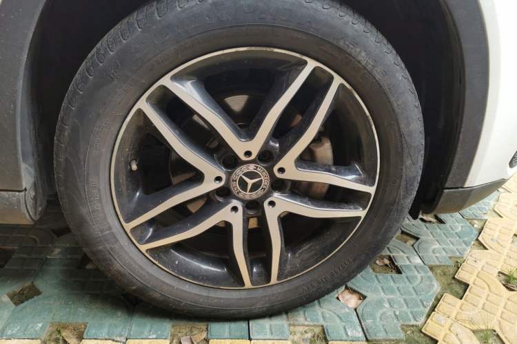 Used Mercedes-Benz GLA 2017 GLA 200 Fashion Model Right Front Wheel Hub