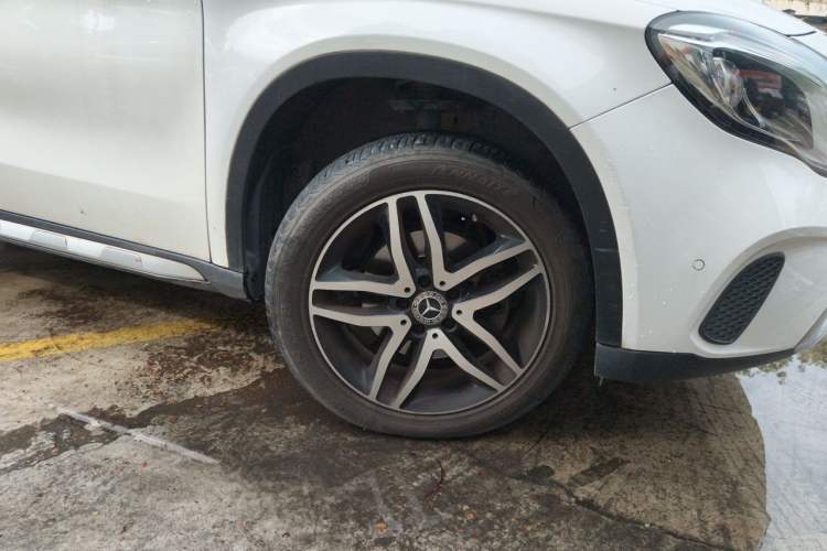 Used Mercedes-Benz GLA 2017 GLA 200 Fashion Model Right Front Wheel Hub