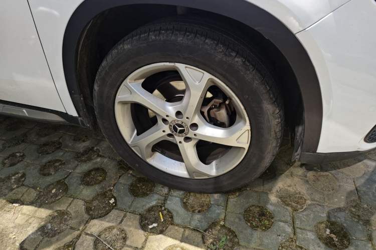 Used Mercedes-Benz GLA 2017 GLA 200 Sport Edition Right Front Wheel Hub