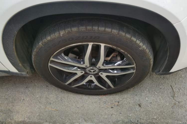 Used Mercedes-Benz GLA 2017 GLA 200 Fashion Model Right Front Wheel Hub