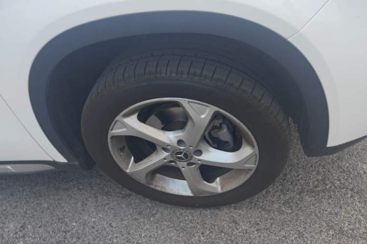 Used Mercedes-Benz GLA 2017 GLA 200 Sport Edition Right Front Wheel Hub