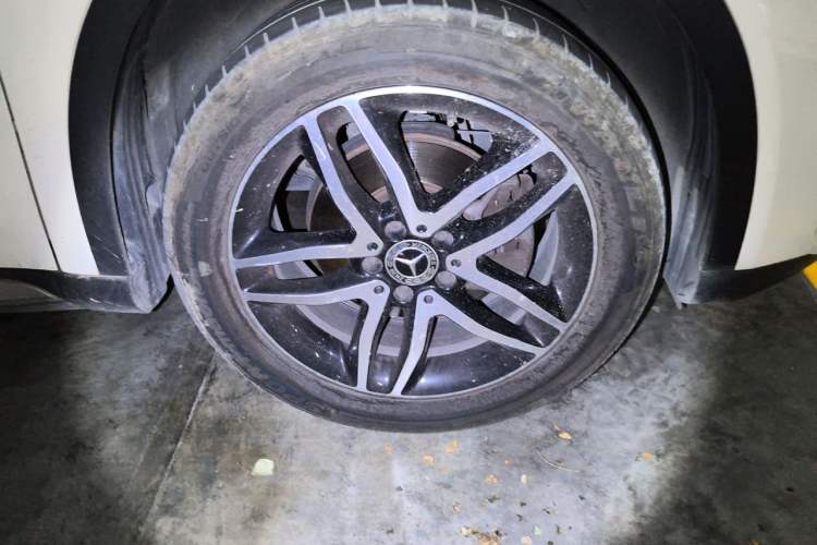 Used Mercedes-Benz GLA 2017 GLA 200 Fashion Model Right Front Wheel Hub