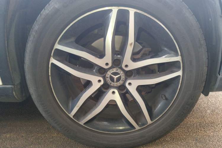 Used Mercedes-Benz GLA 2017 GLA 200 Fashion Model Right Front Wheel Hub